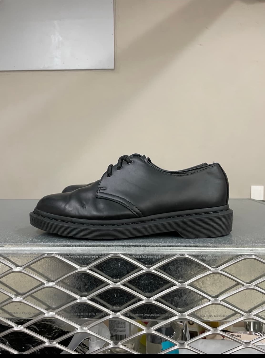 닥터마틴1461모노 UK7 상품이미지1