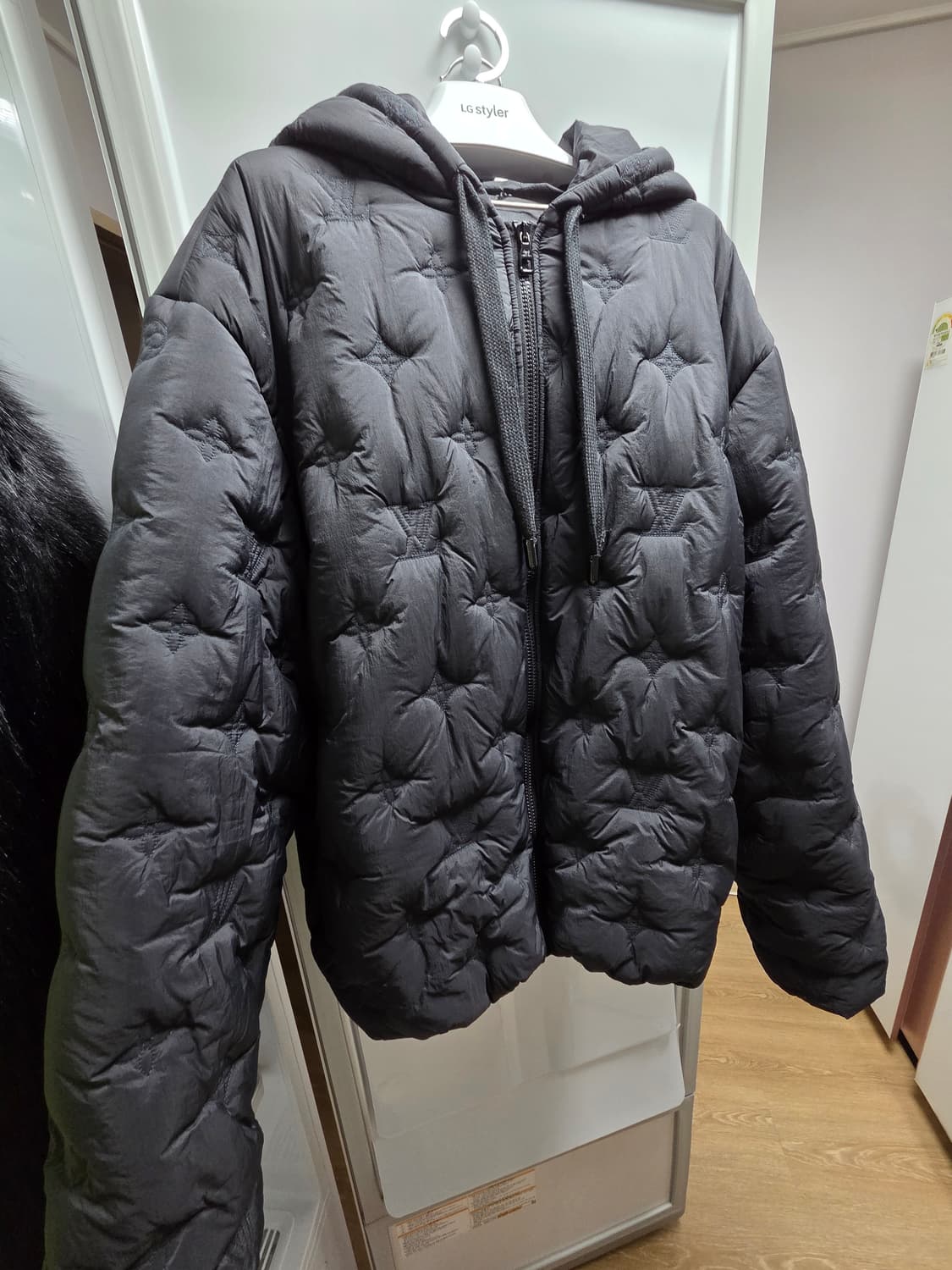 루이비통 모노그램 퀄팅 패딩 정품 상품이미지1