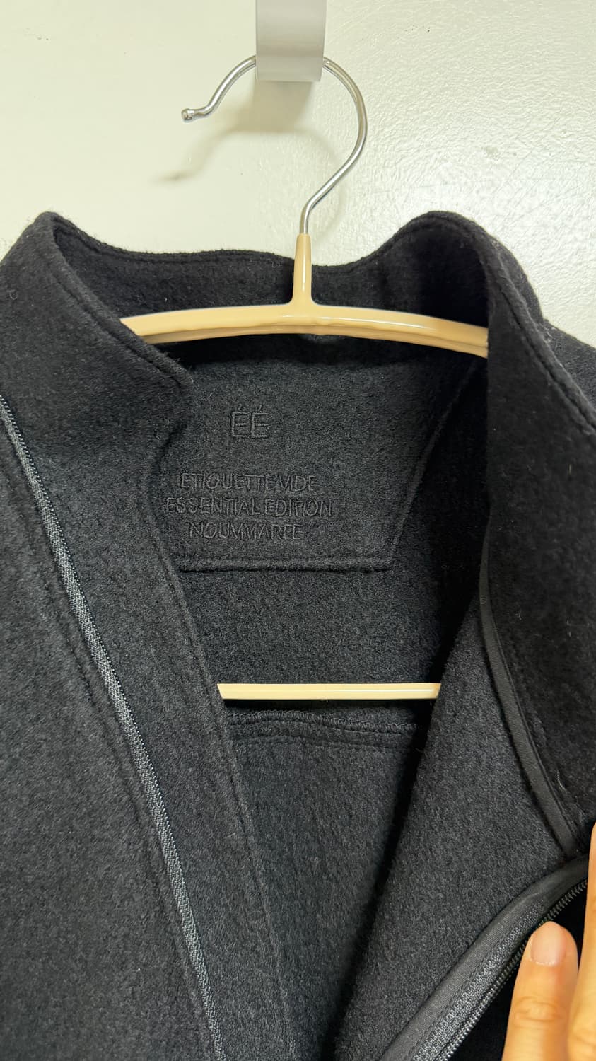 ee 누마레 커브드 하프 집업 팝니다 상품이미지6