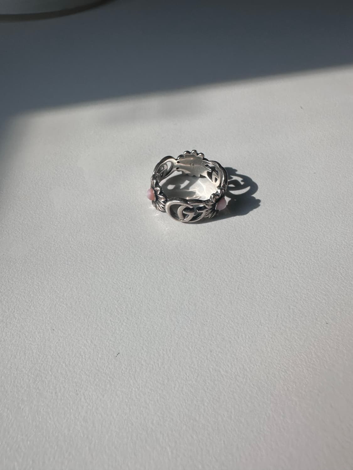 (14호)구찌 더블 G 마더 펄 링 실버 에이지드 피니쉬 상품이미지1