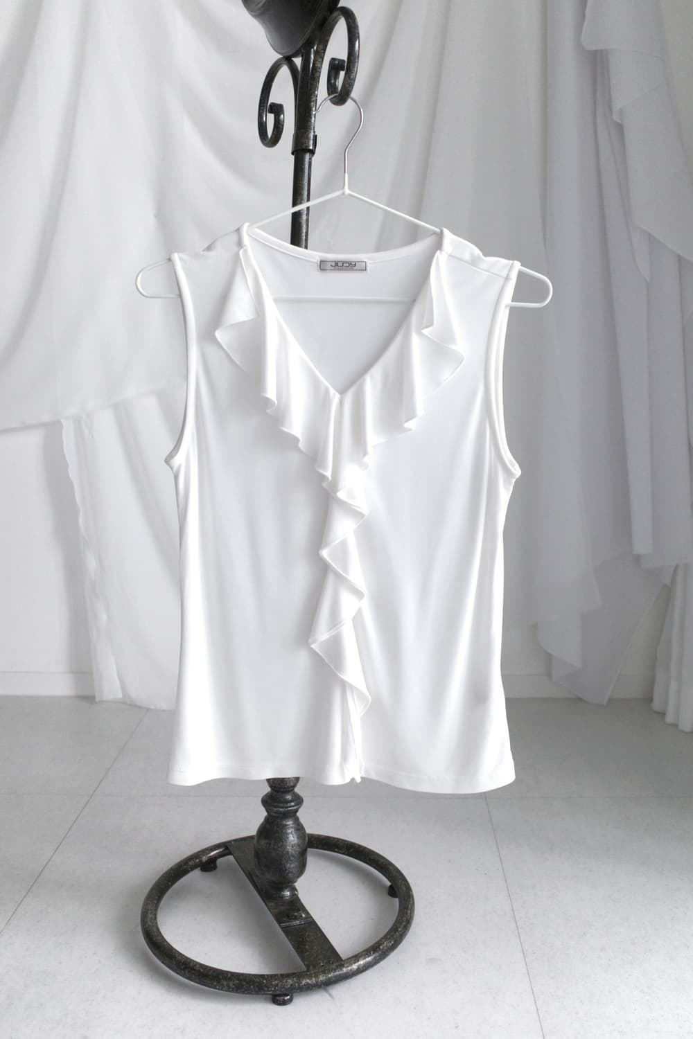 frill sleeveless 상품이미지1