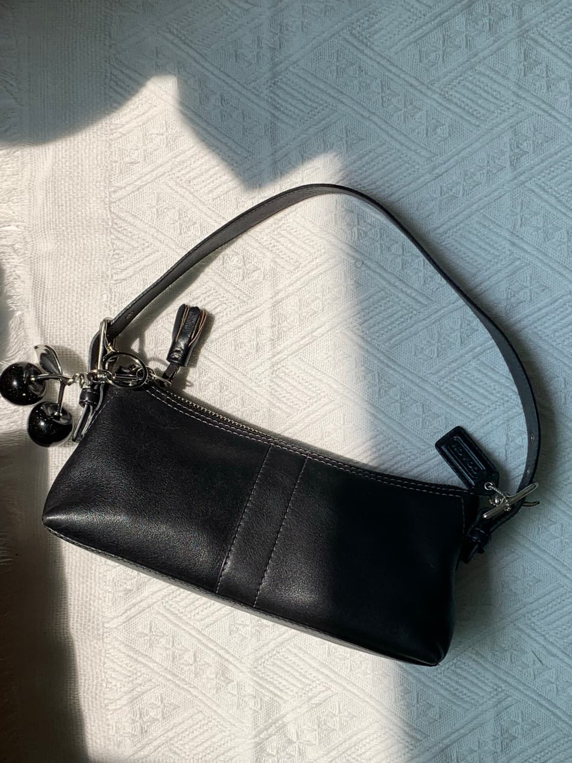 [희귀🖤] Coach 바게트 숄더백 상품이미지1