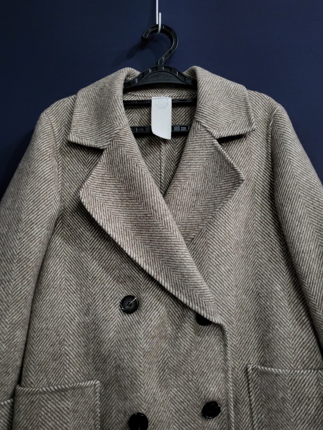 씨엠 컬렉션 헤링본 울100 빅 포켓 코트 상품이미지2