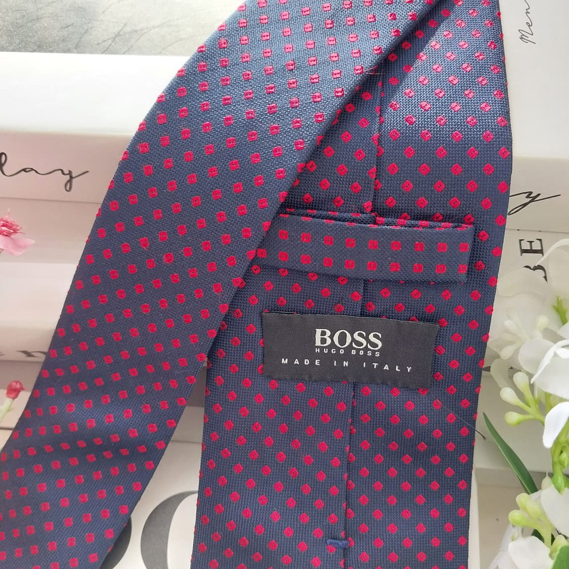 휴고 보스 실크 네이비 도트 패턴 넥타이 7.6cm A등급 K1546
 상품이미지7