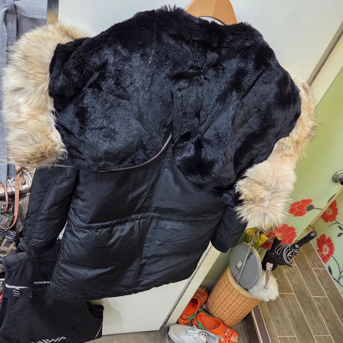 디스퀘어드2 코요테 퍼 다운 패딩 상품이미지4