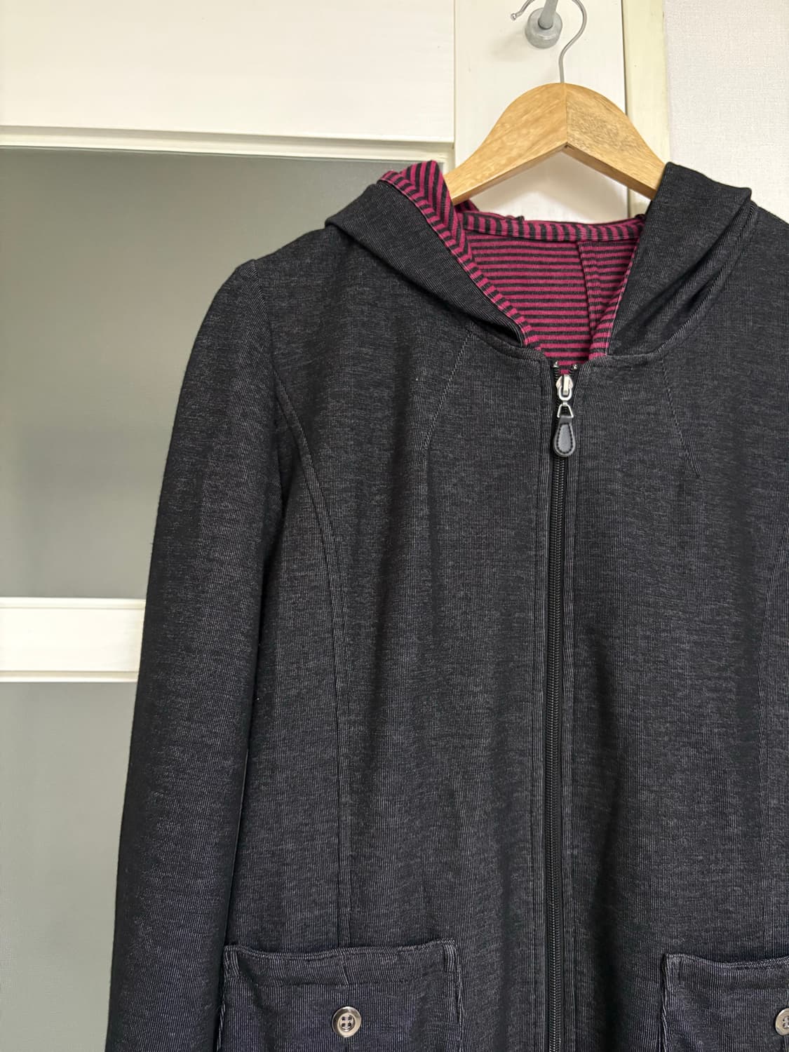 흑청 배색 후드 집업 상품이미지2