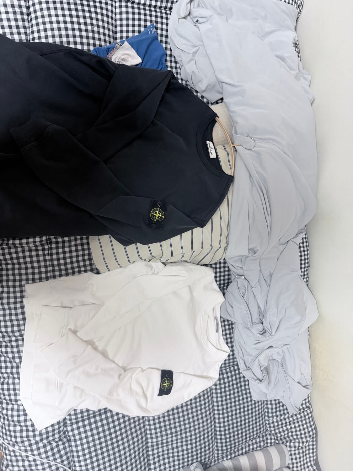 스톤아일랜드 맨투맨 상품이미지1