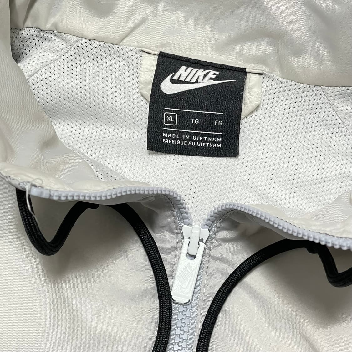 [XL] 나이키 바람막이 화이트/블랙 후드 집업 상품이미지2