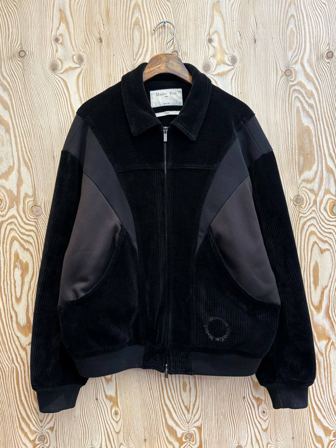 마뗑킴 코듀로이 오발 바시티 자켓 상품이미지1