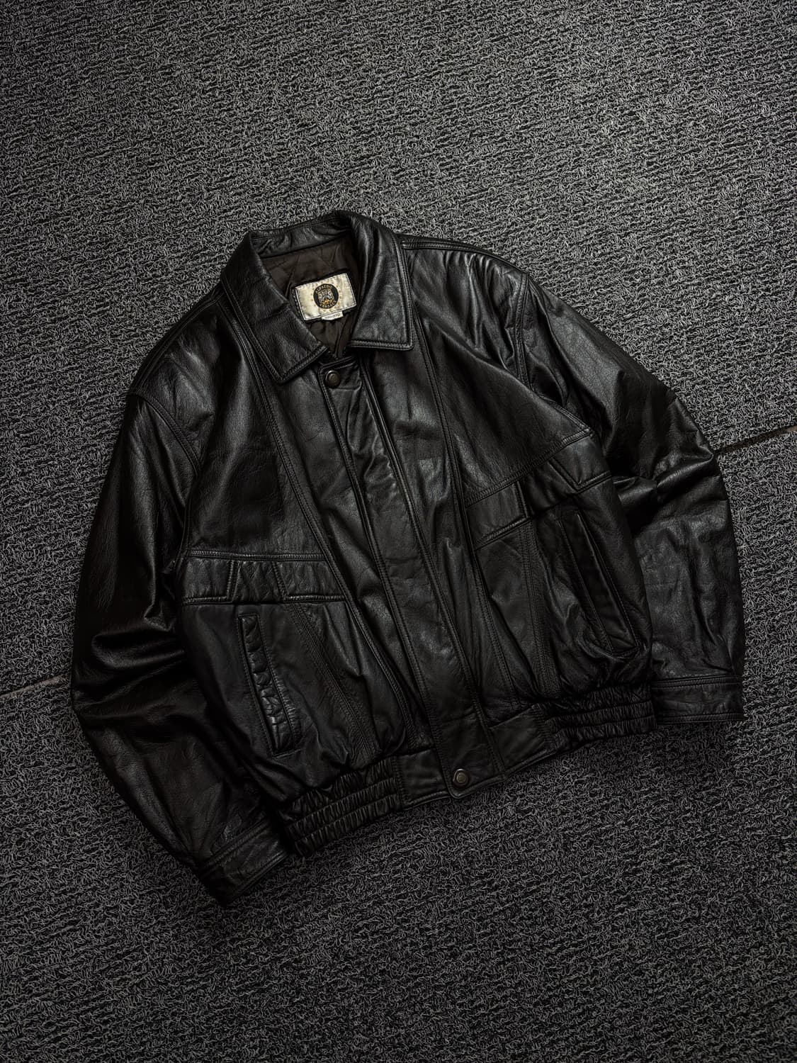 90s 알프레도 베르사체 아카이브 카우하이드 에이징 레더 봄버 자켓 18 상품이미지1