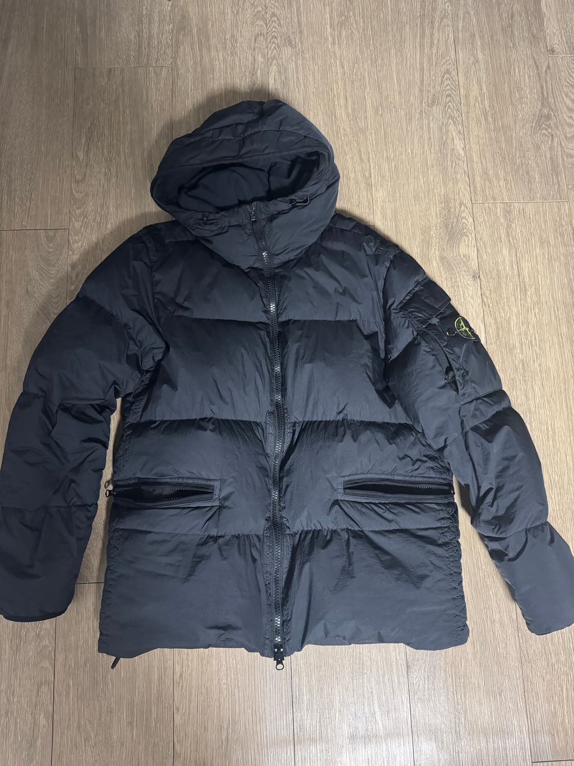 22FW 스톤아일랜드 가먼트 다이드 패딩 블랙  상품이미지2