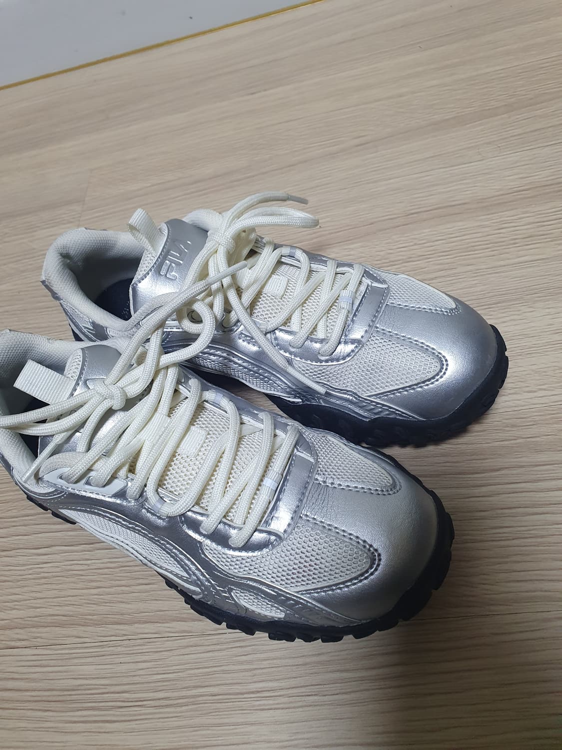 휠라 에샤페 MS 실버문 운동화 230 상품이미지8