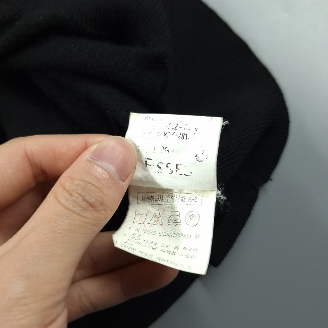 YSL 입생로랑 뿌르옴므 블랙 로고자수 캐주얼 브이넥 니트조끼 니트베스트 상품이미지8