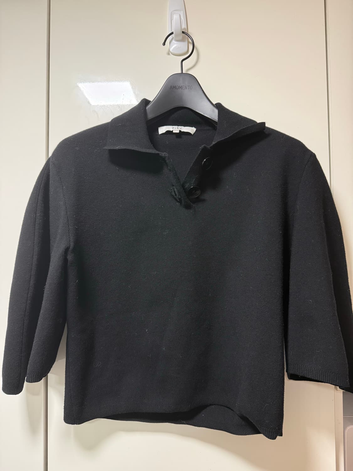 Tibi 검정색 칼라 니트 상품이미지1