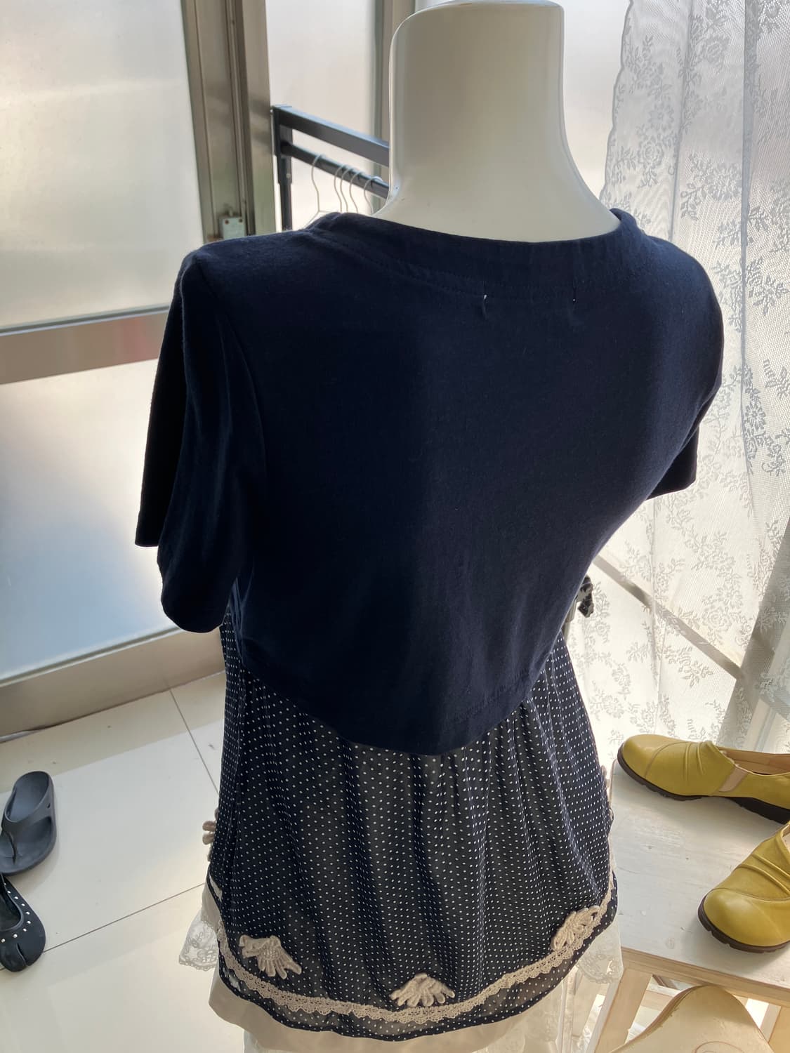 mori layered dot crochet shirring blouse 상품이미지3