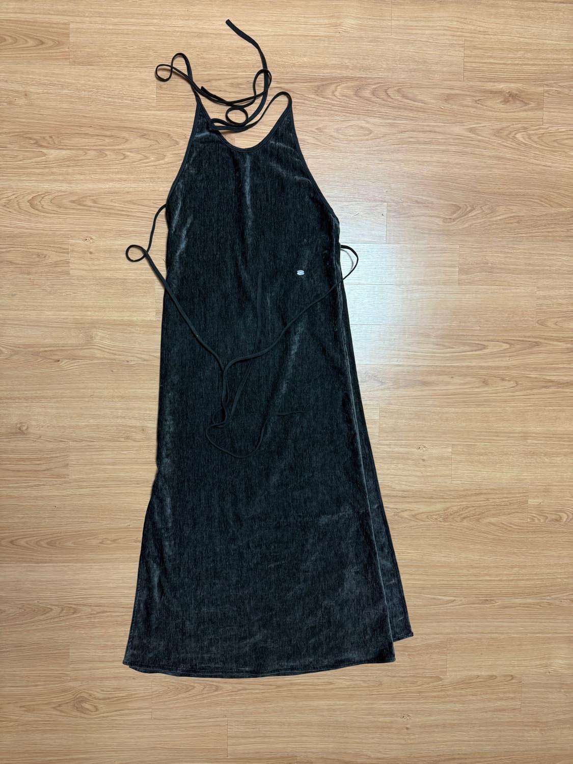 아뜰리에 나인 벨벳 홀터넥 드레스 새상품 상품이미지6