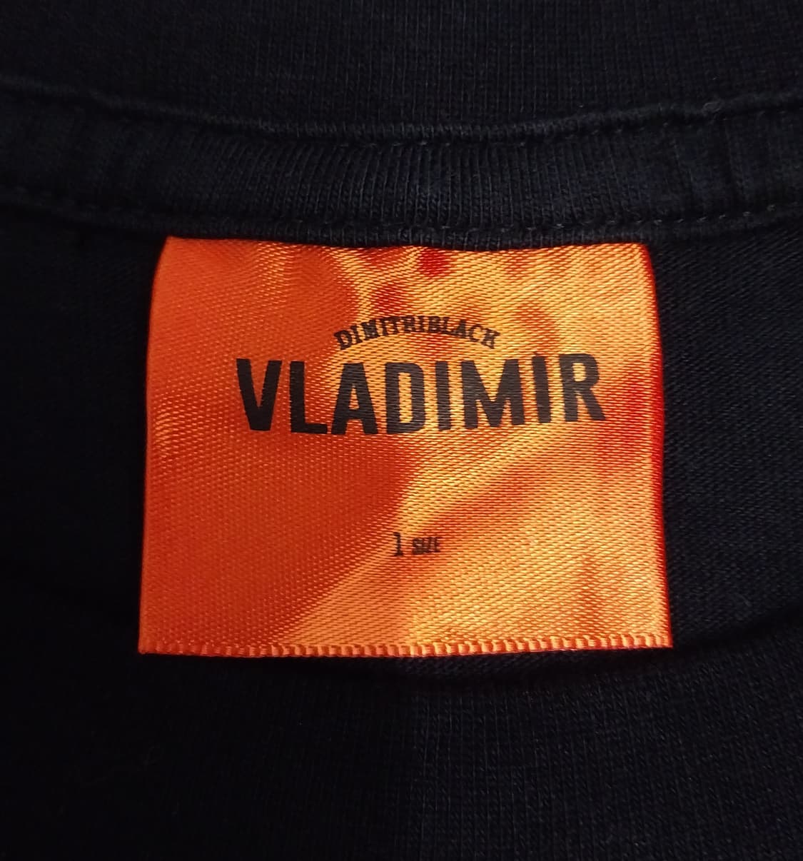 디미트리 블랙 VLADIMIR 검정색 반팔 티셔츠 상품이미지3