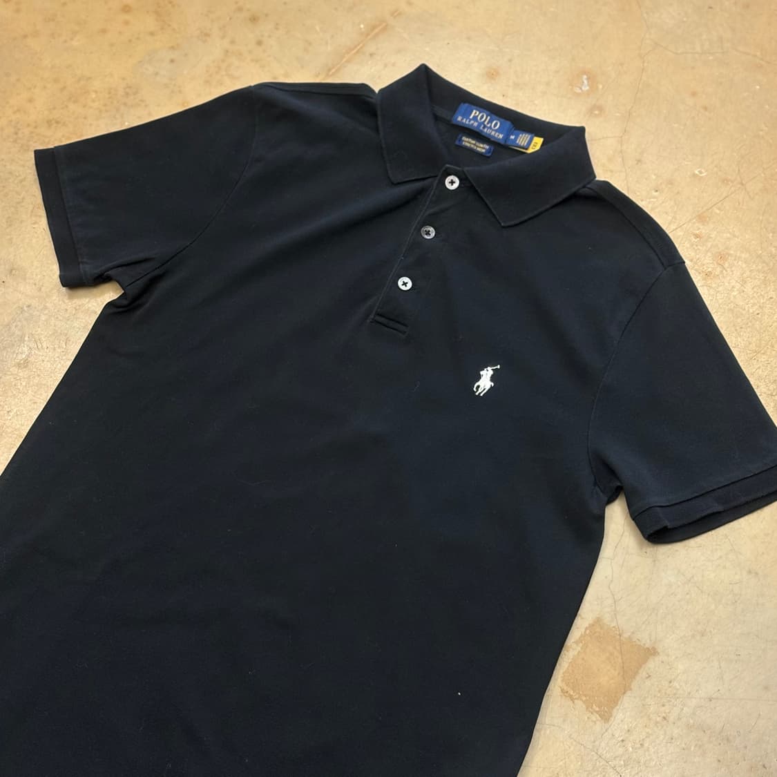 M 폴로랄프로렌 커스텀 슬림핏 블랙 카라 반팔티 상품이미지1