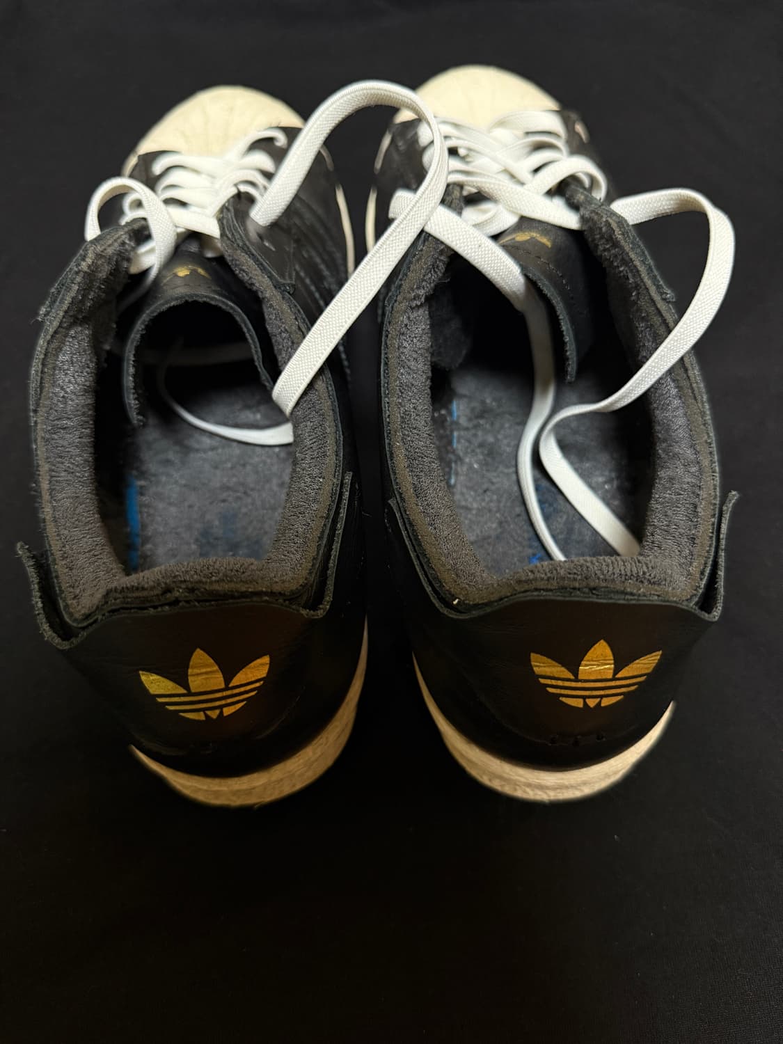 아디다스 슈퍼스타 82 코어 블랙 오프 화이트 상품이미지5