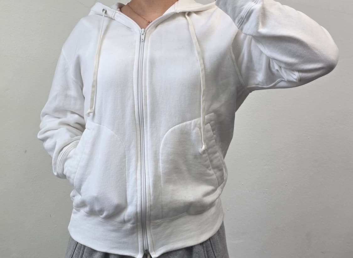 [S]플레이 꼼데가르송 블랙 하트 와펜 후드 집업 (화이트) 상품이미지7