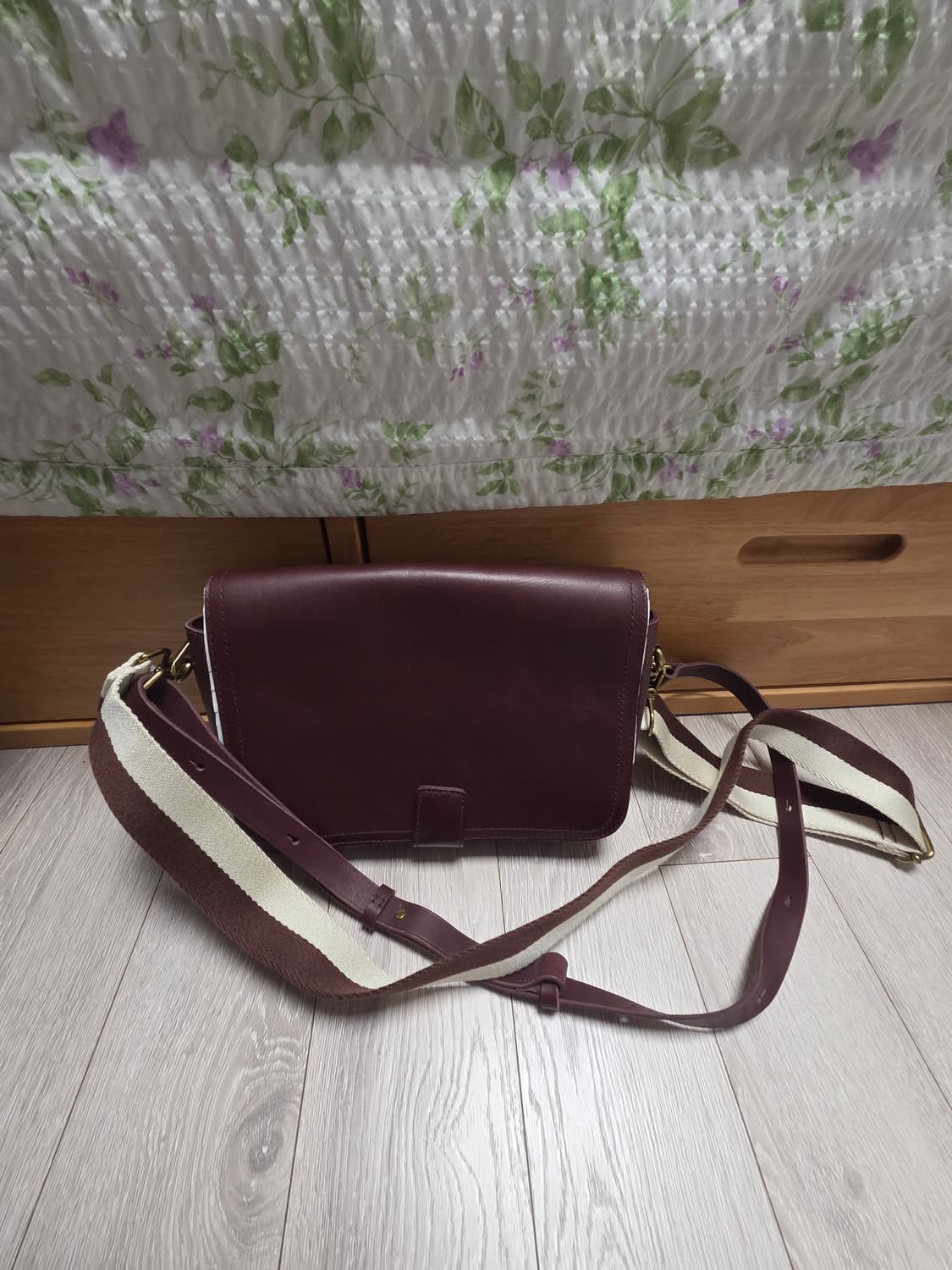 메이드웰 버건디 가죽 숄더백 상품이미지6