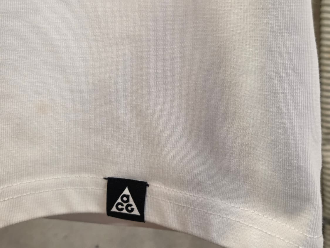 나이키 ACG 티셔츠  상품이미지4