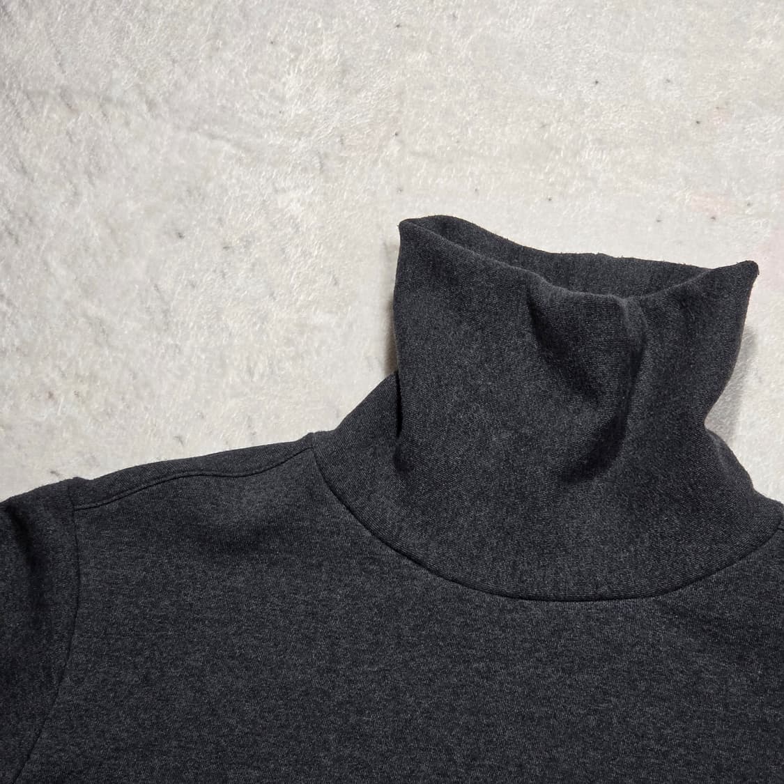 노스페이스 챠콜 하이넥 맨투맨 상품이미지2