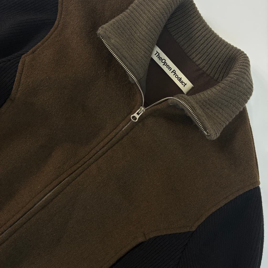 The open product  더오픈프로덕트 서클러 포켓 봄버 자켓   상품이미지3