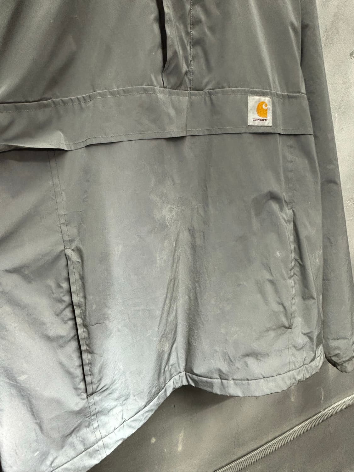 칼하트 Wip 님부스 리플렉티브 풀오버 자켓 상품이미지3