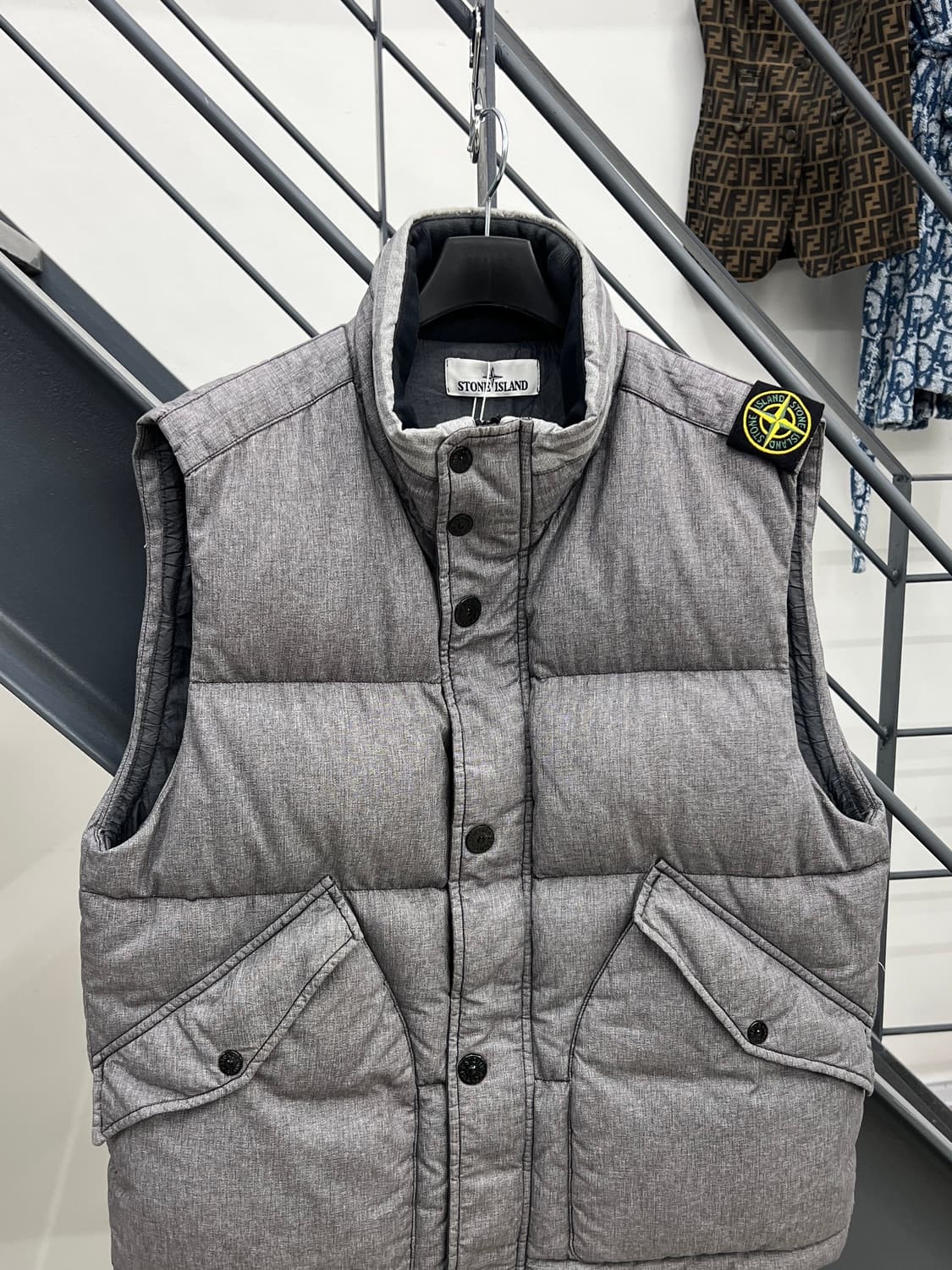 스톤아일랜드 견장 와펜 MIX FIBRE 패딩 베스트 상품이미지2