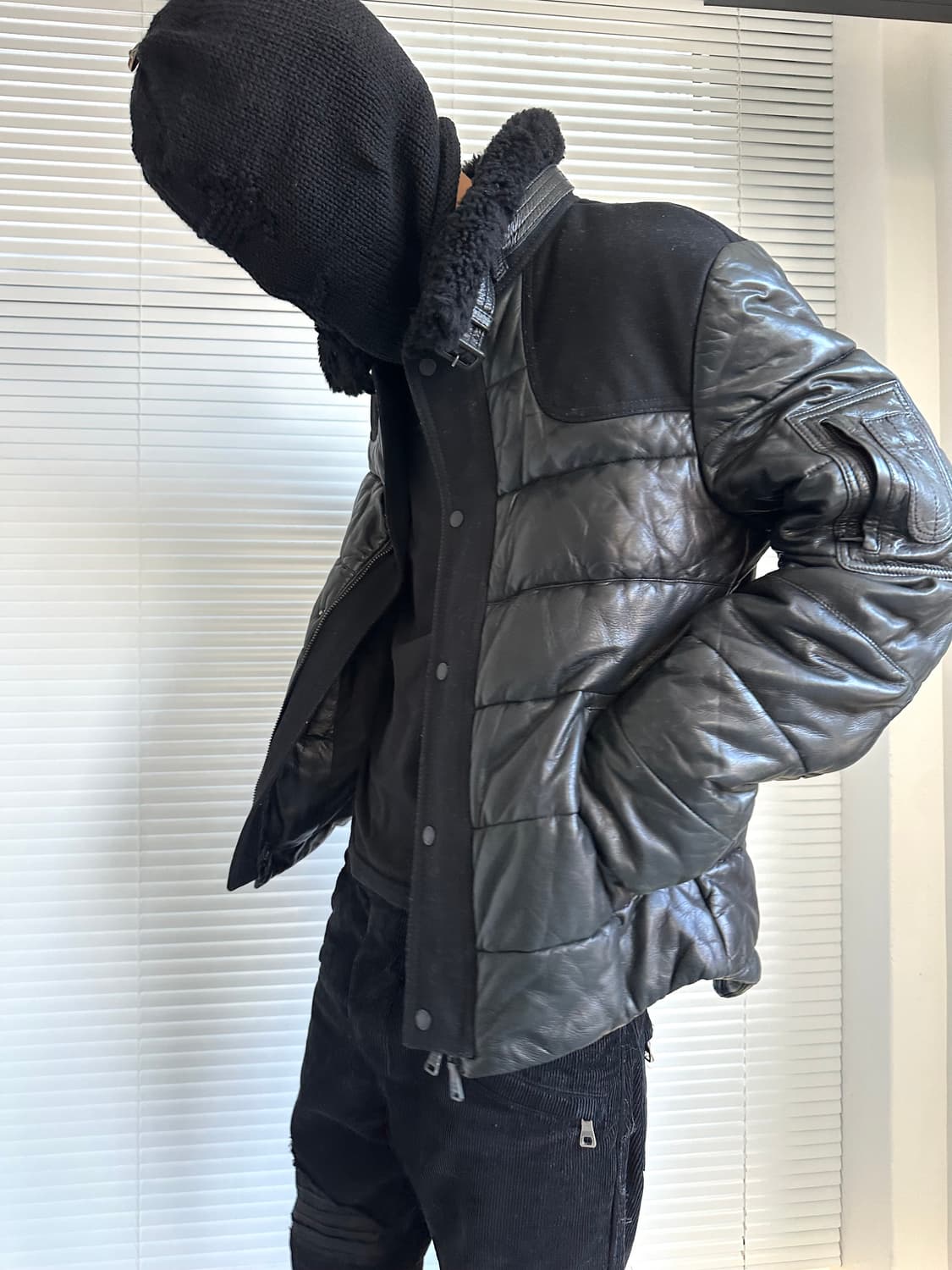 닐바렛 하이넥 버클 램스킨 레더 패딩 봄버 상품이미지1