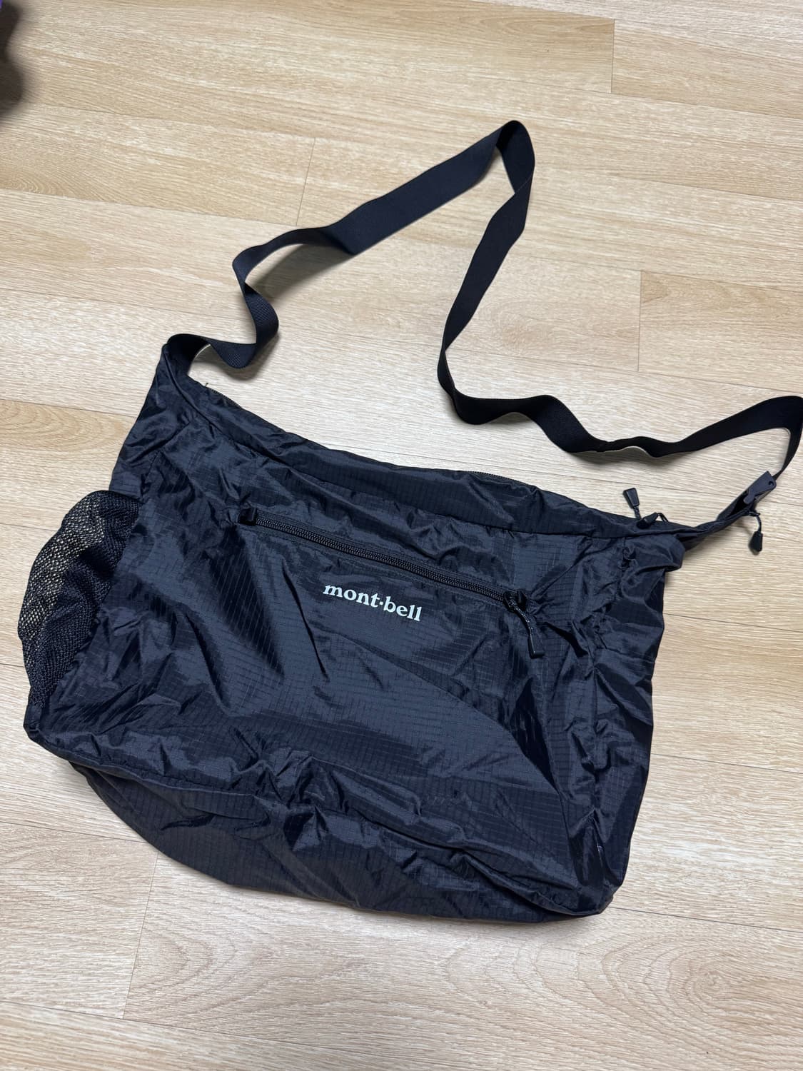 몽벨 포케터블 라이트 숄더백 M 블랙 상품이미지2