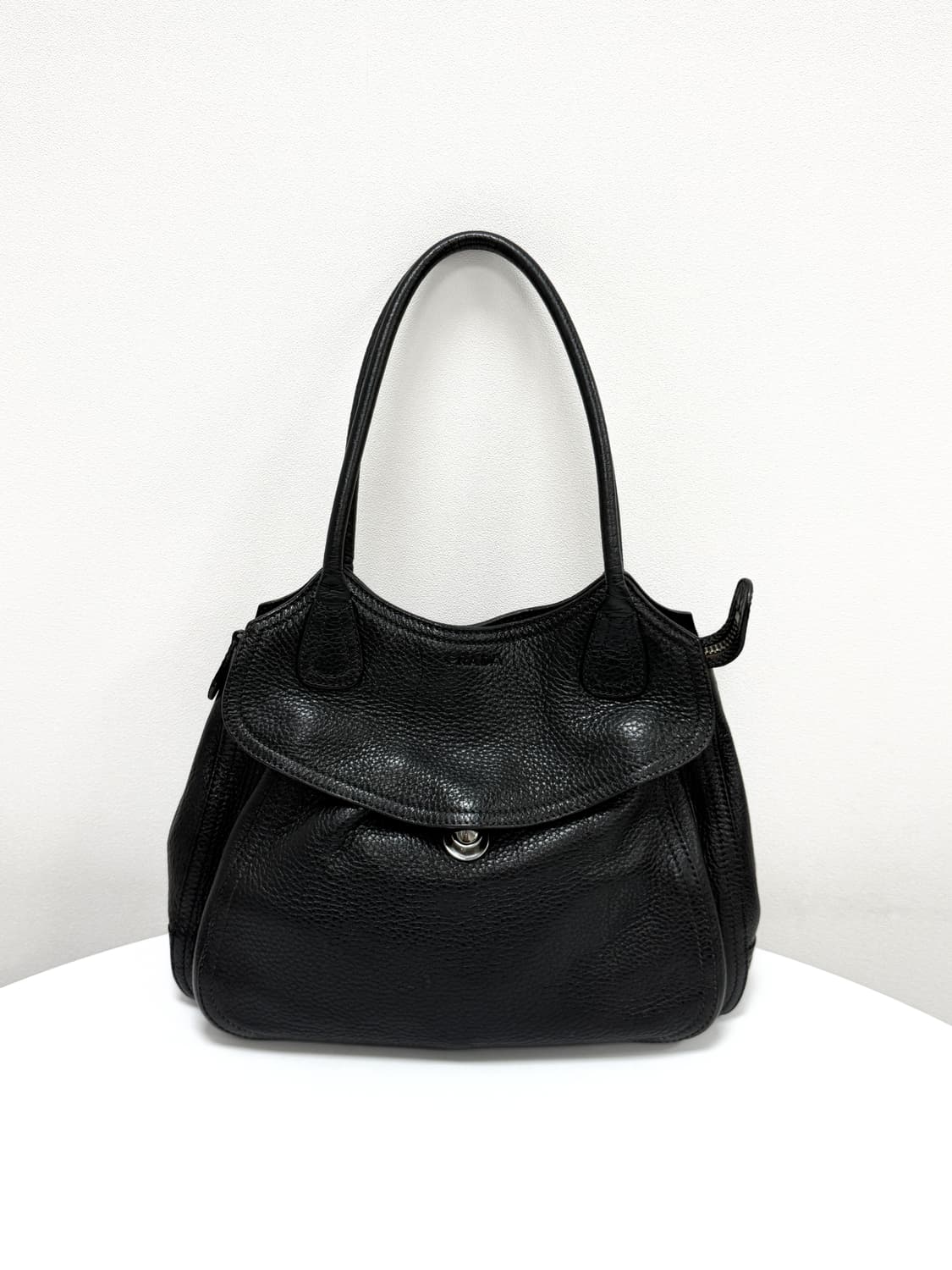 프라다 레더 숄더백 상품이미지1