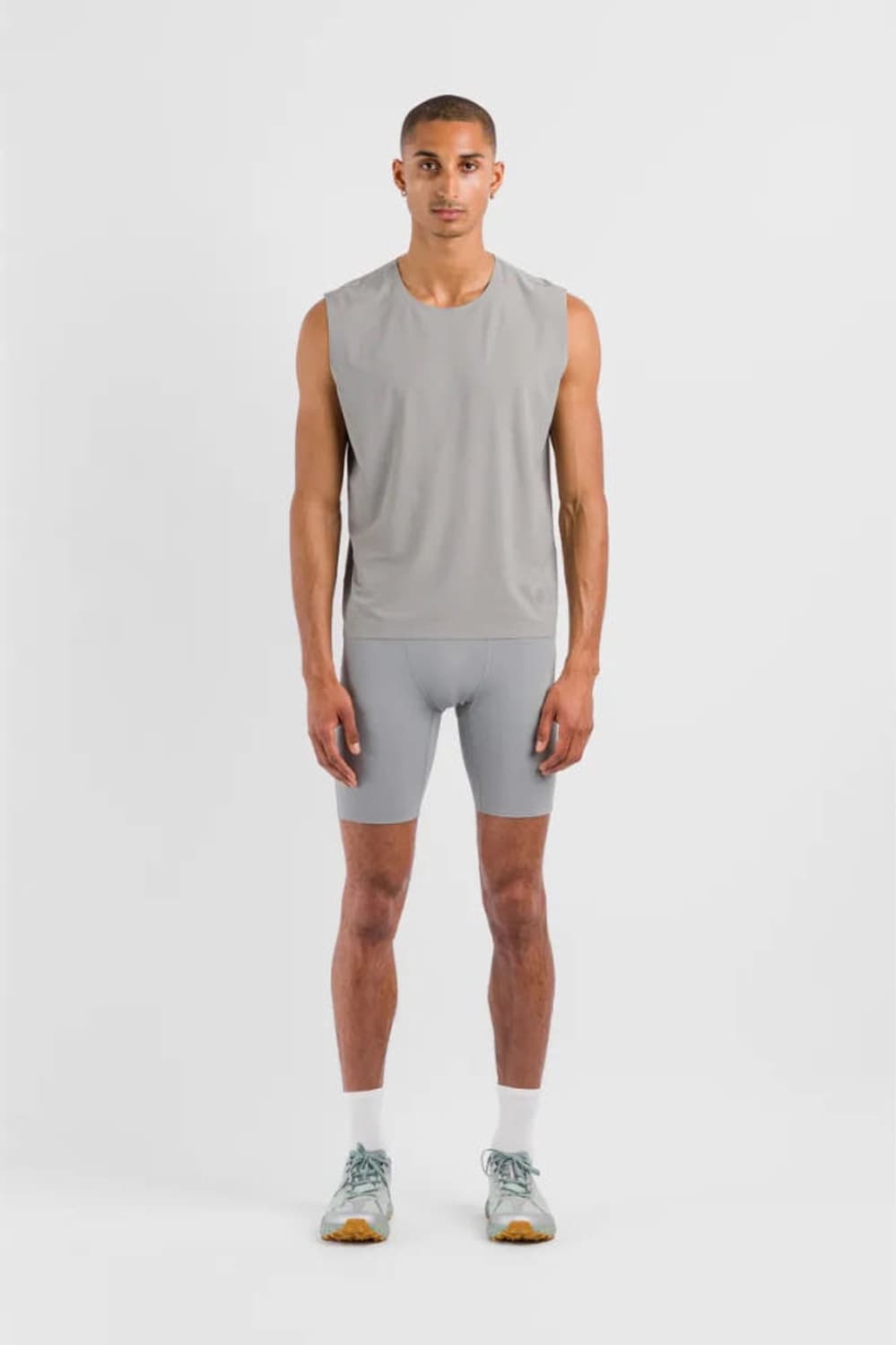 (새제품) 옵티미스틱 러너스 탱크탑 싱글렛 L 그레이 그래파이트 상품이미지4