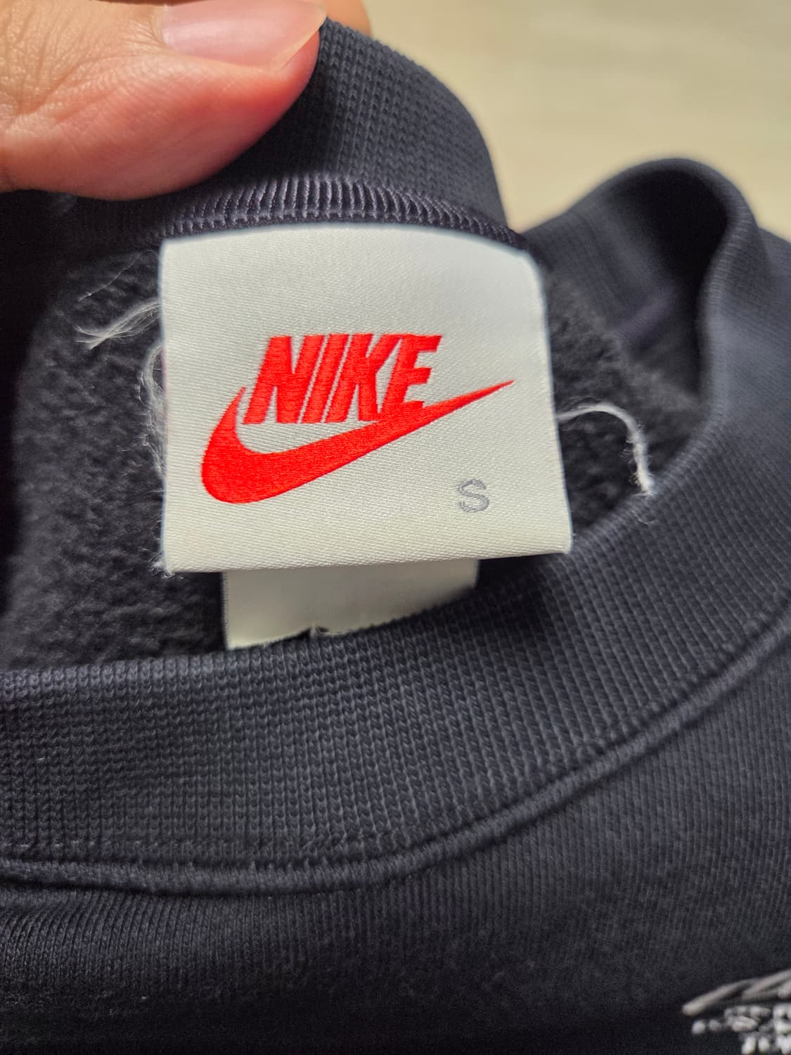 S) 나이키 x 스투시 NRG 플리스 크루넥 블랙 초판 판매합니다 상품이미지4