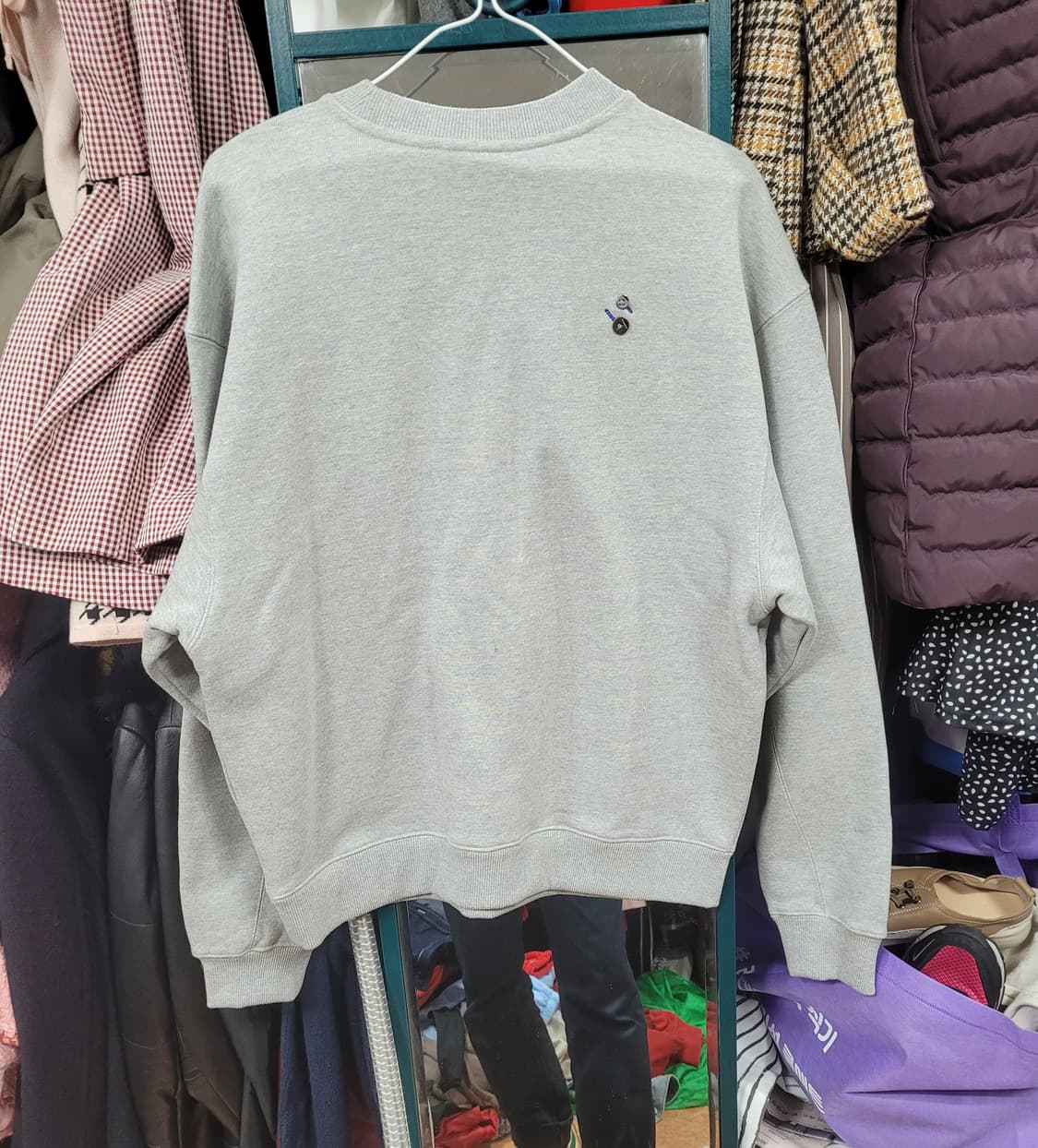 아더에러 그레이 맨투맨 (M) 상품이미지4