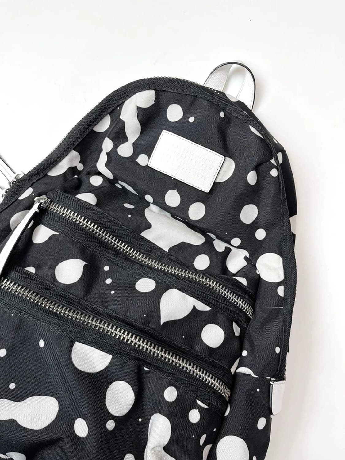 마크제이콥스 도모아리가토 패턴드 백팩 A1576 상품이미지2