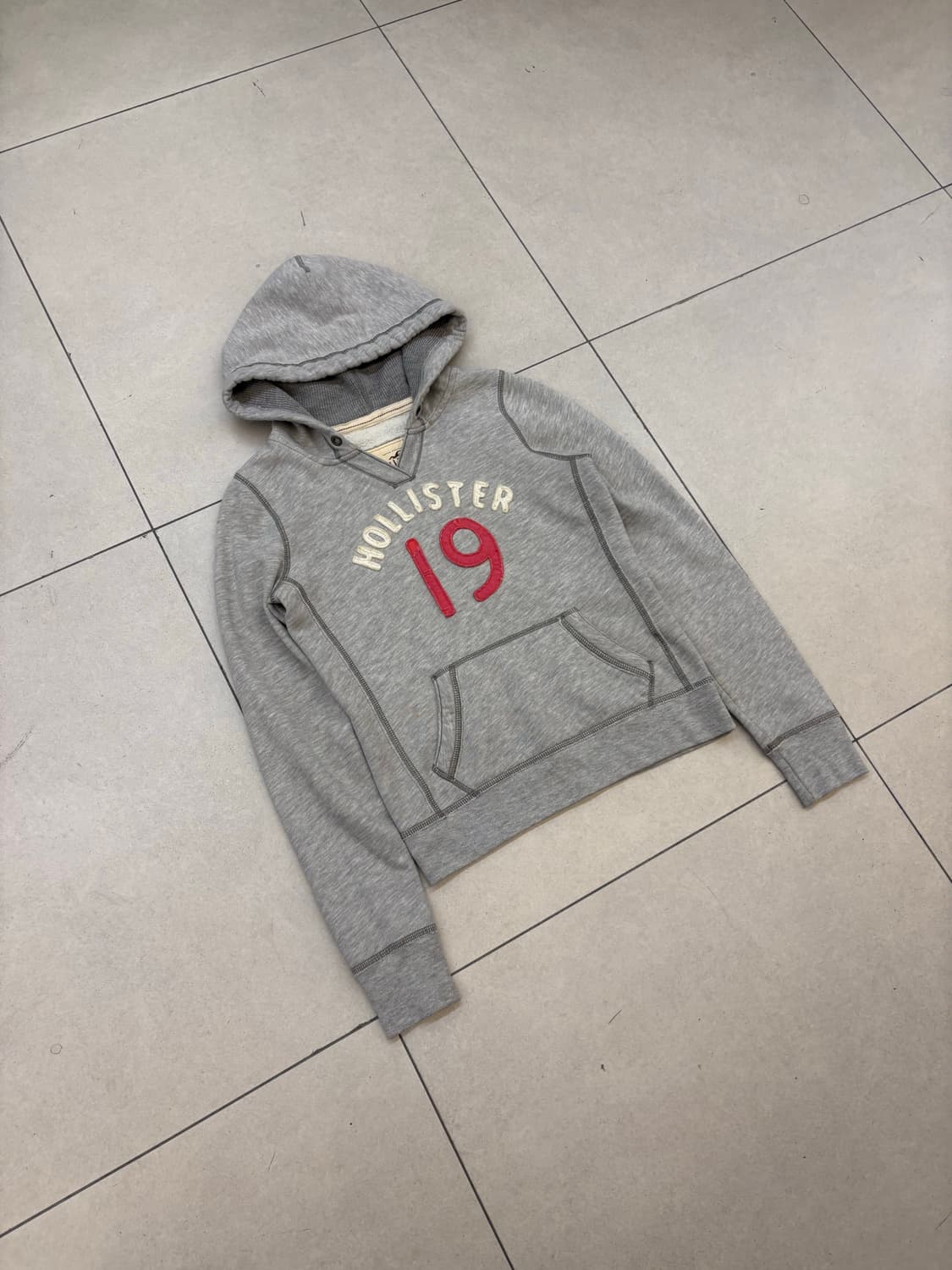 홀리스터 브이넥 그레이 후드티 상품이미지2