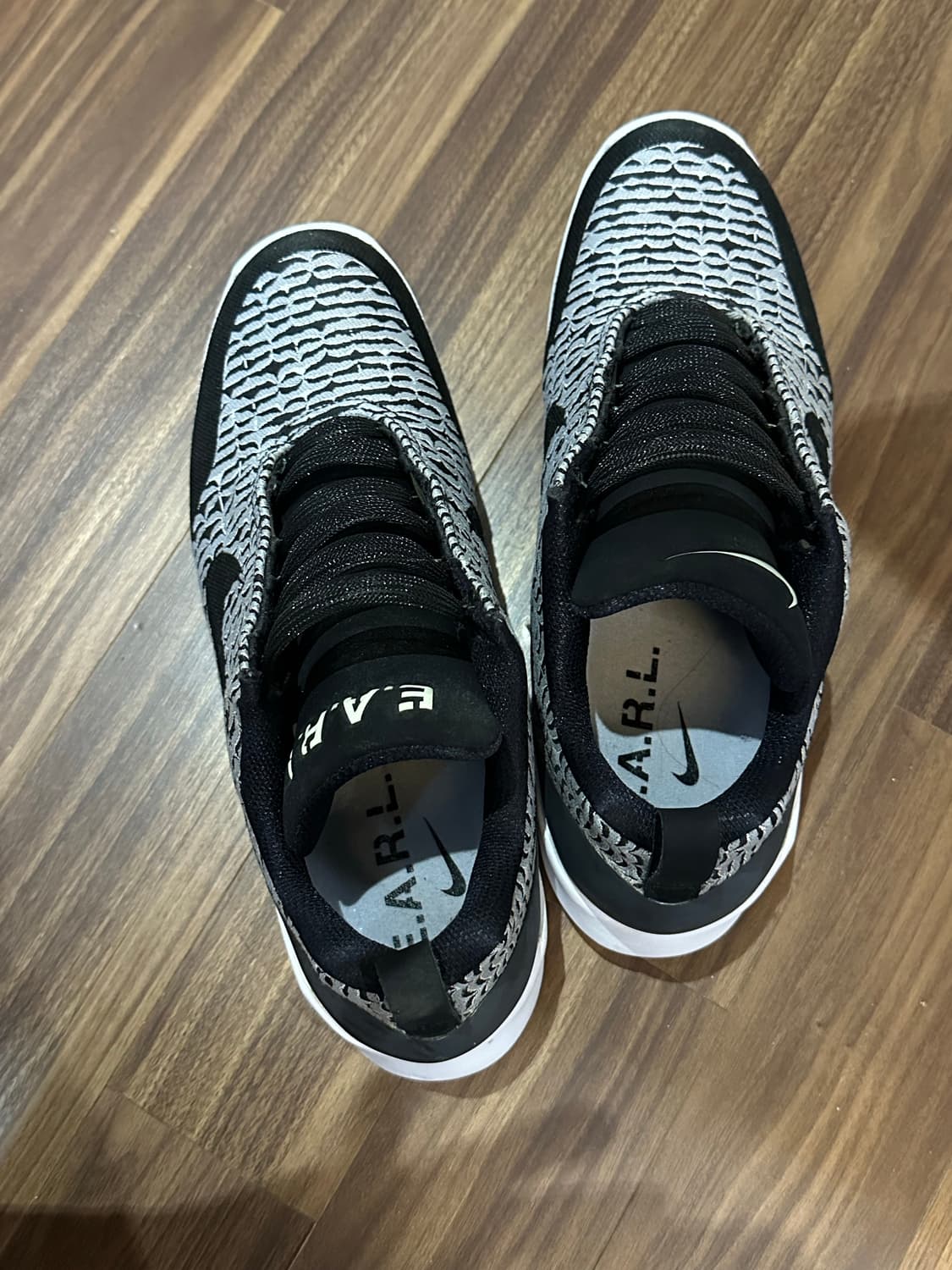 나이키 E.A.R.L 스니커즈  300~310 상품이미지7