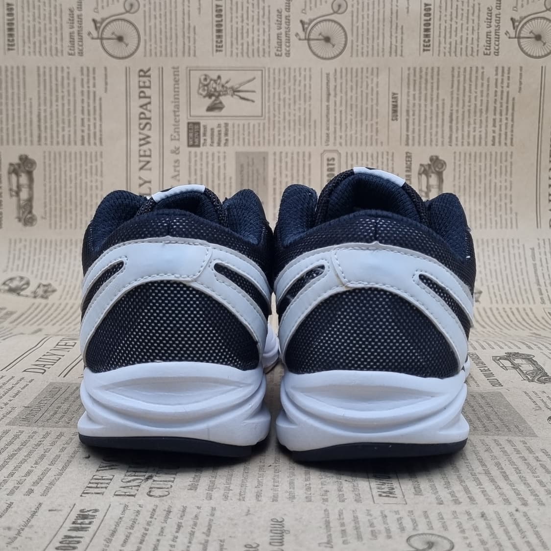 뉴발란스 580 여성운동화240 상품이미지4