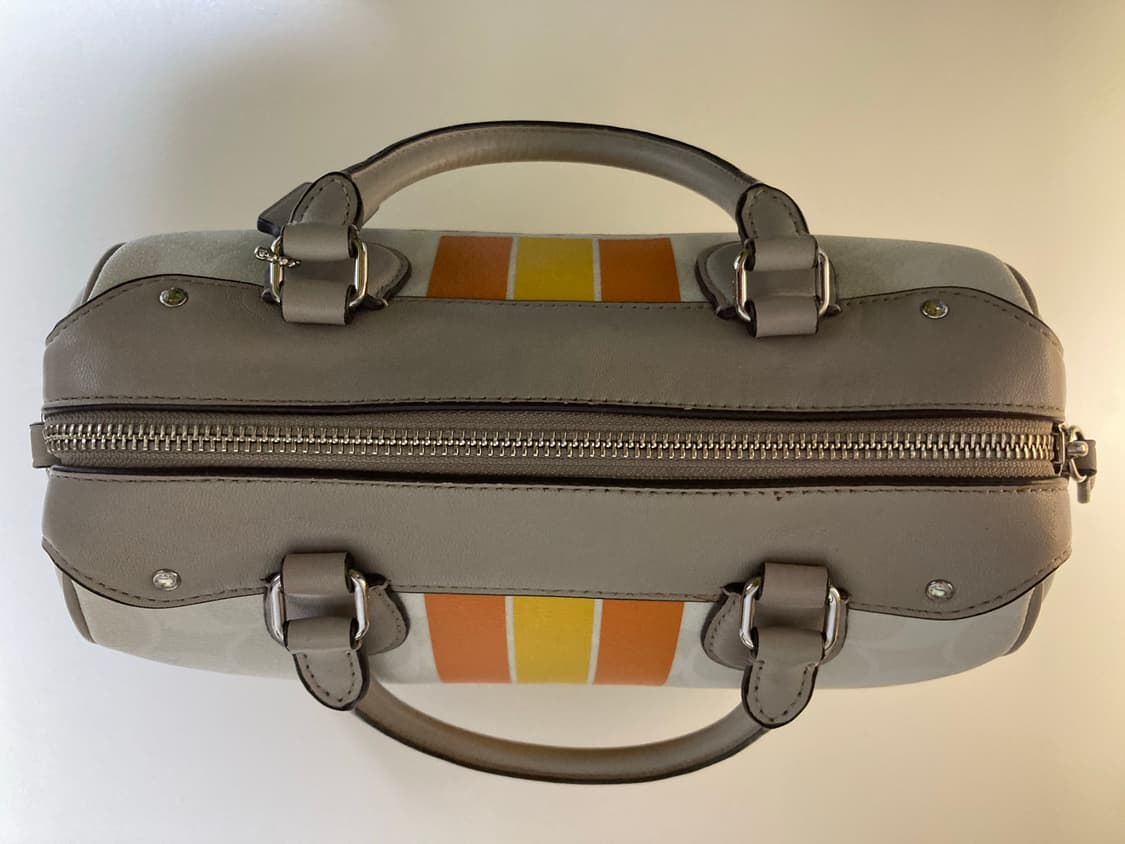 코치 Coach 바시티 스트라이프 시그니처 미니 베넷 사첼 백 상품이미지3