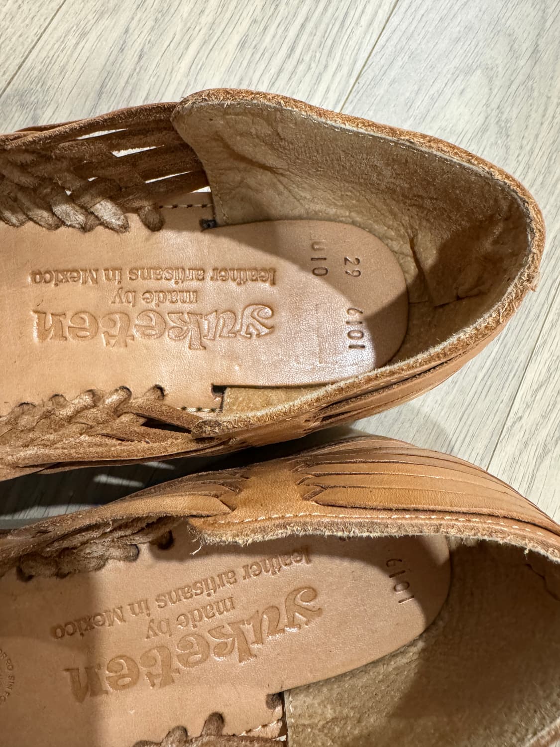 유케텐 알레한드로 내추럴 레더 우븐 샌들 상품이미지2