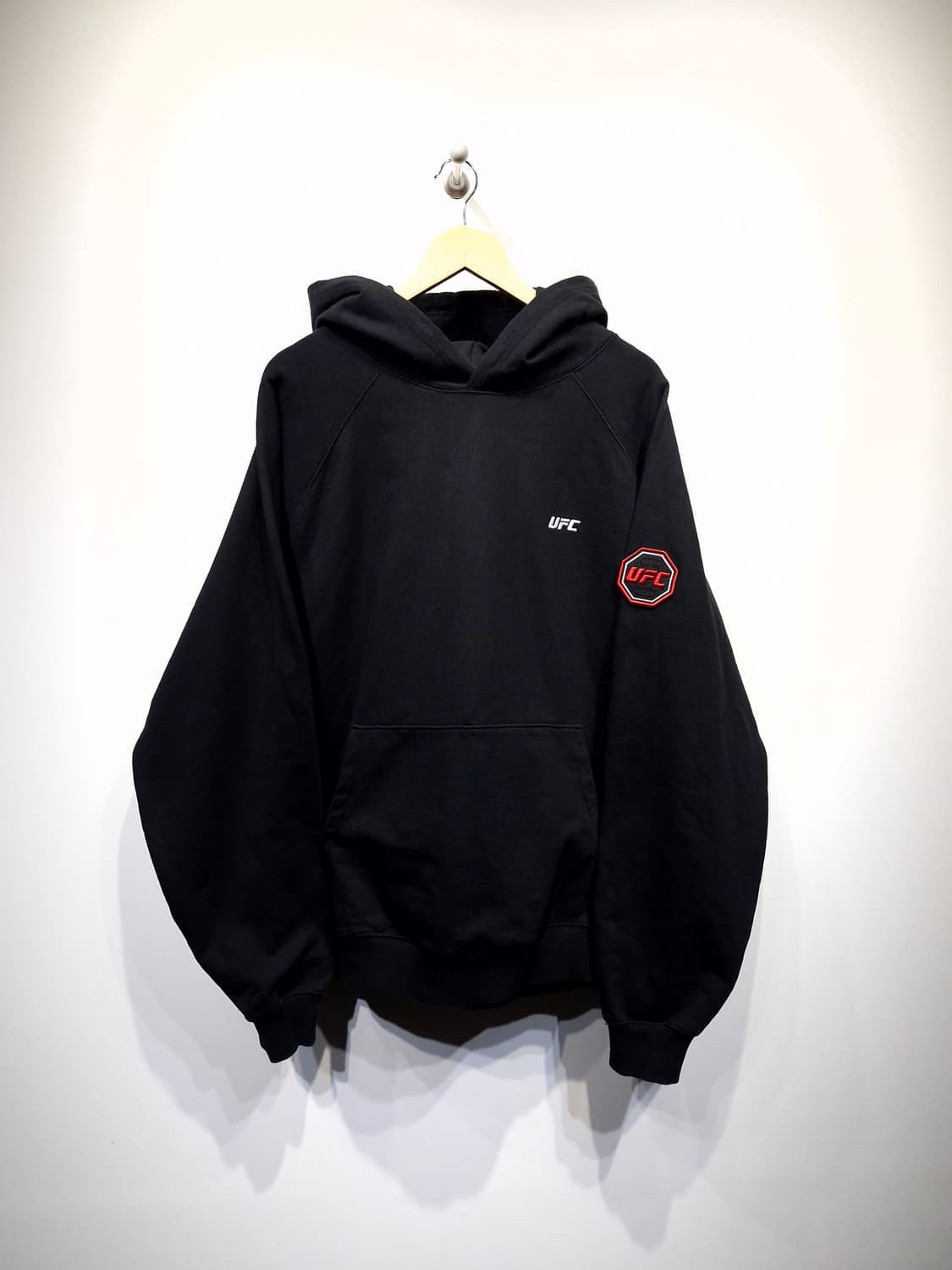 [XL]UFC 챔피언쉽 골드 후디 블랙 상품이미지3