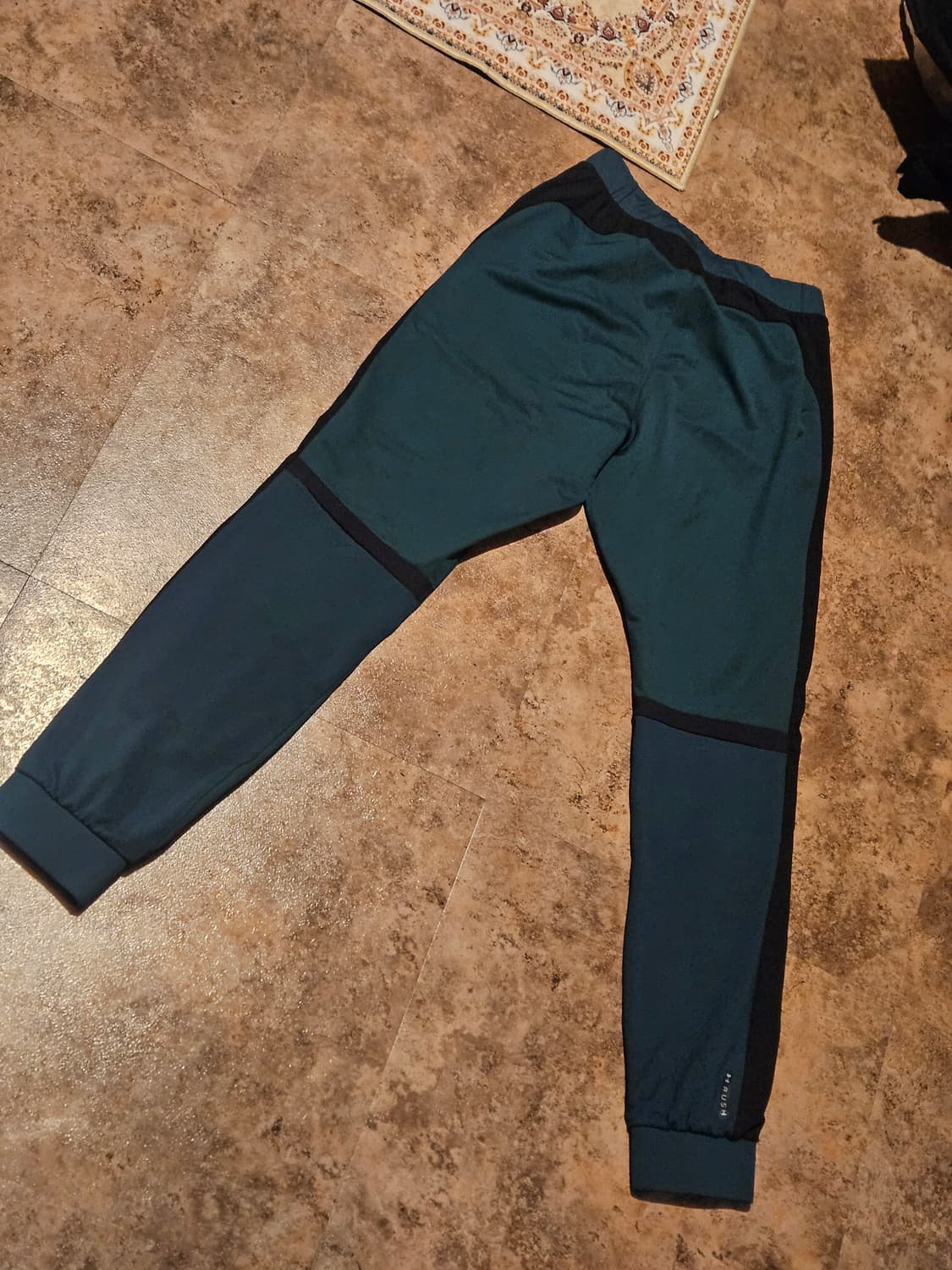언더아머(Under Armour)의 기능성 트랙 조거 팬츠 상품이미지4