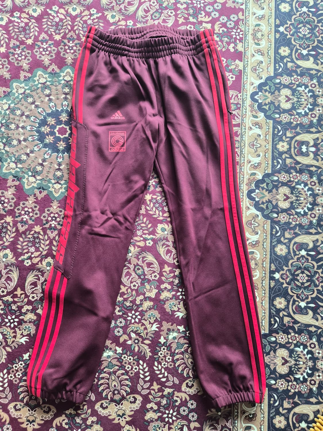 아디다스 이지 칼라바사스 마룬 XS 상품이미지1