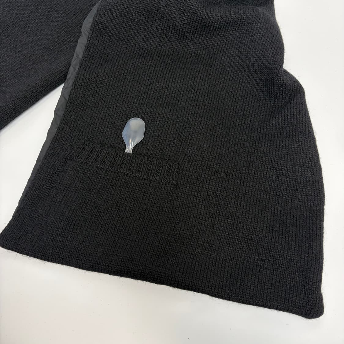 프라다 스포츠 포켓 리버시블 양면 울 나일론 머플러 목도리 상품이미지3