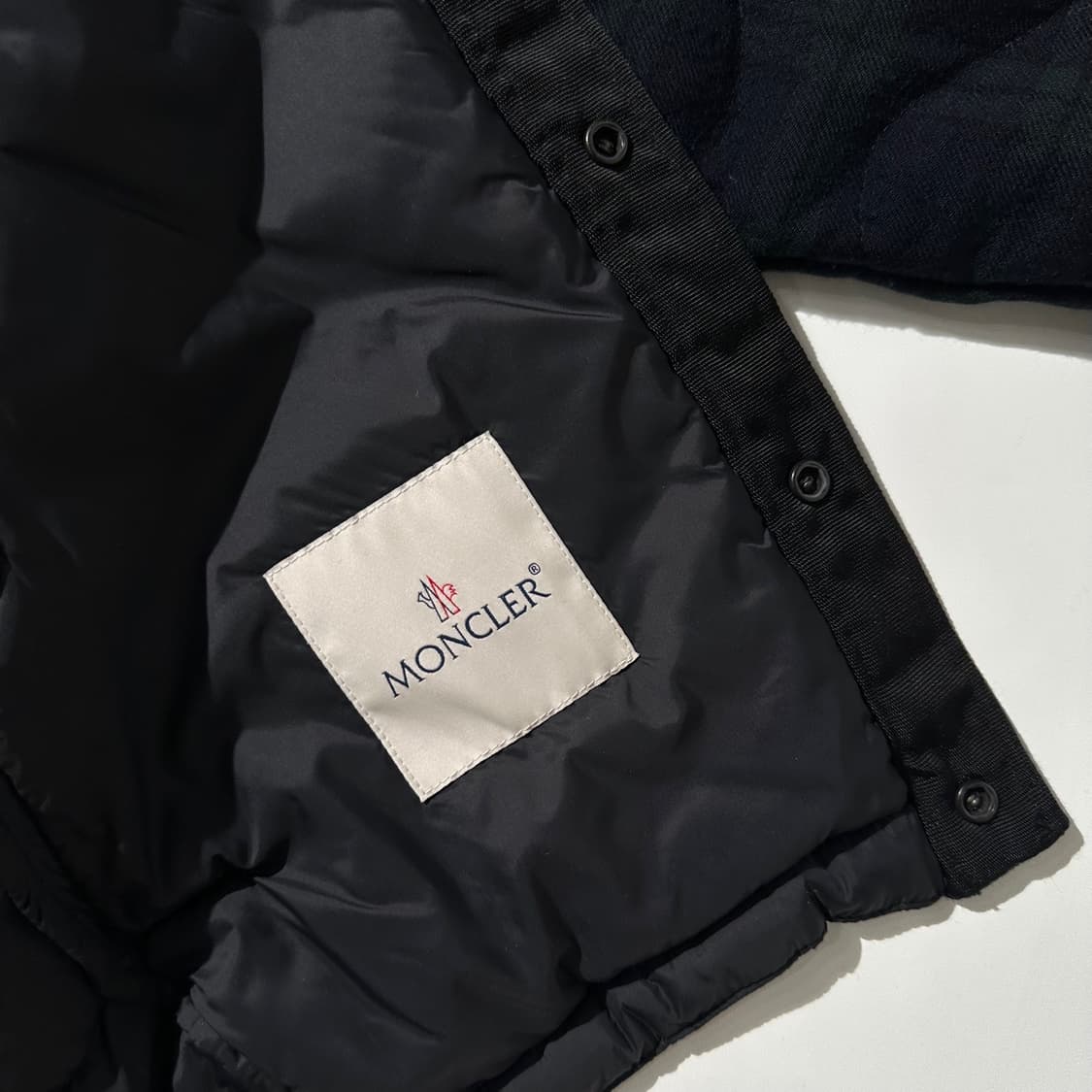 (매장판) 몽클레어 블랙와치 울 체크 구스다운 퀼팅 패딩 자켓 상품이미지9