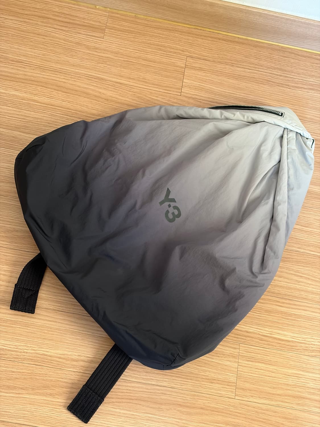 Y-3 그라데이션 백팩 상품이미지1