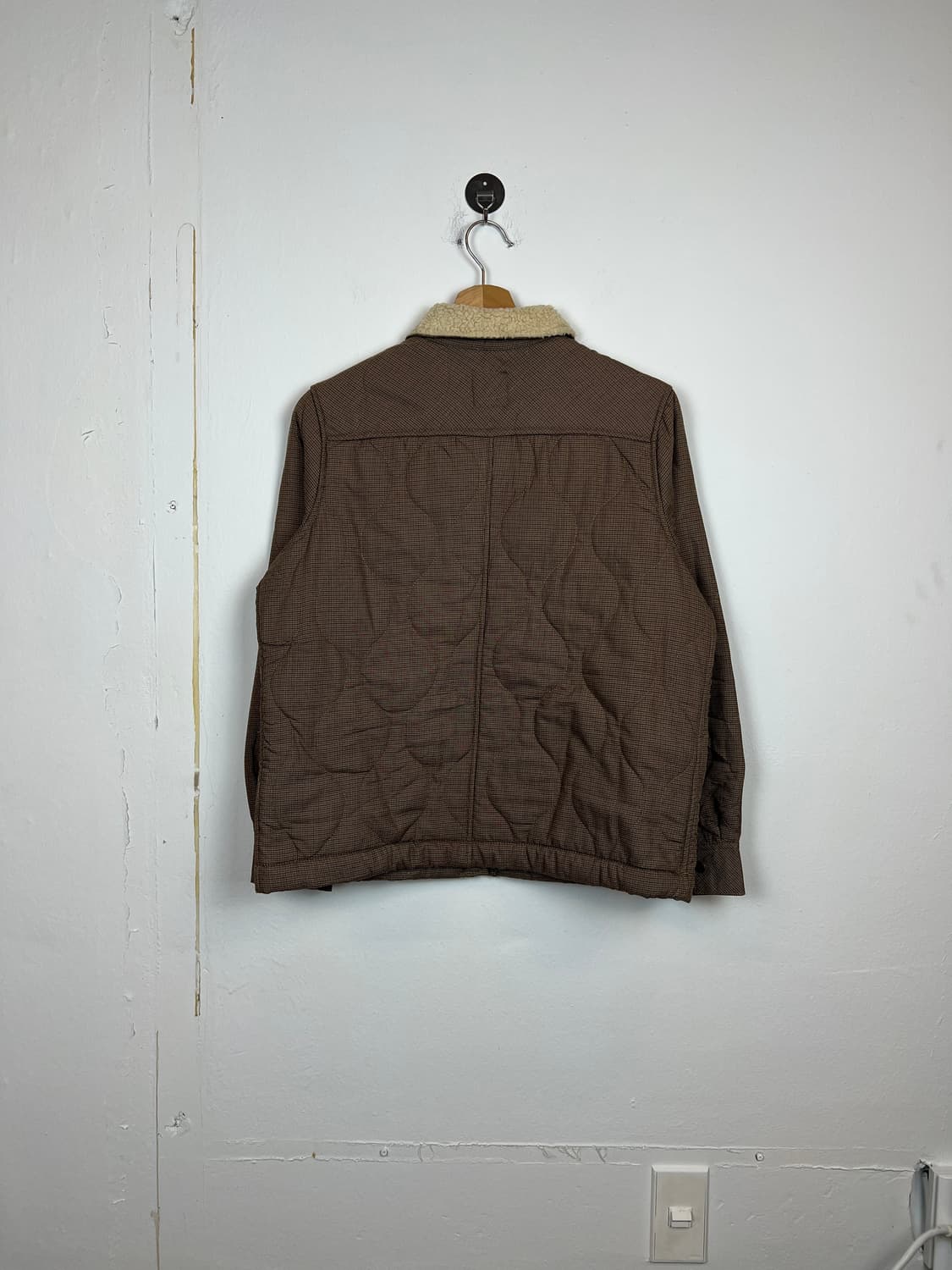 O185 FieldCore 브라운 패턴 퀼팅 자켓 M 상품이미지2
