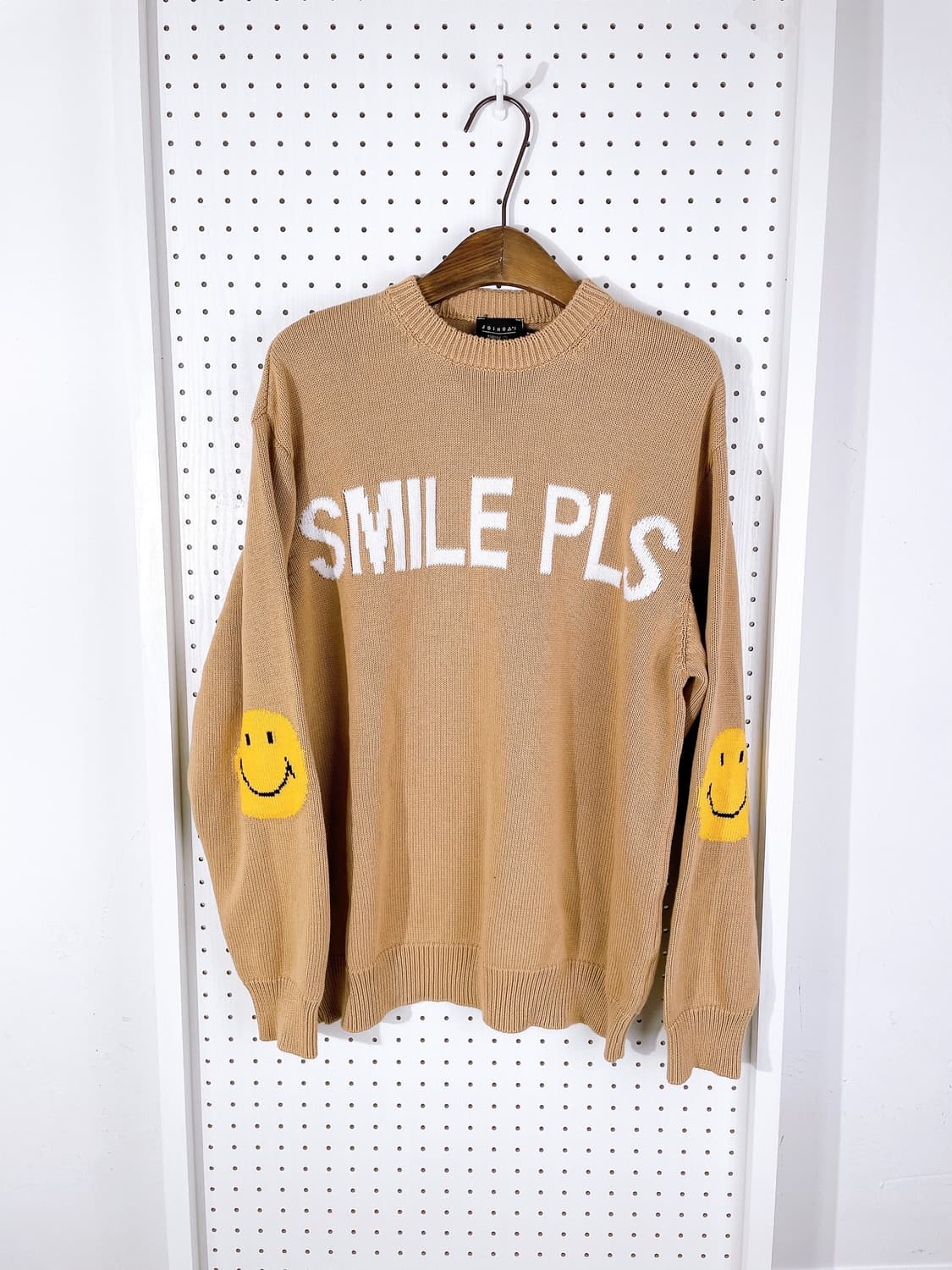 (정품/새상품) 조슈아 X 스마일 공용 스마일 J 로고 니트 상품이미지1